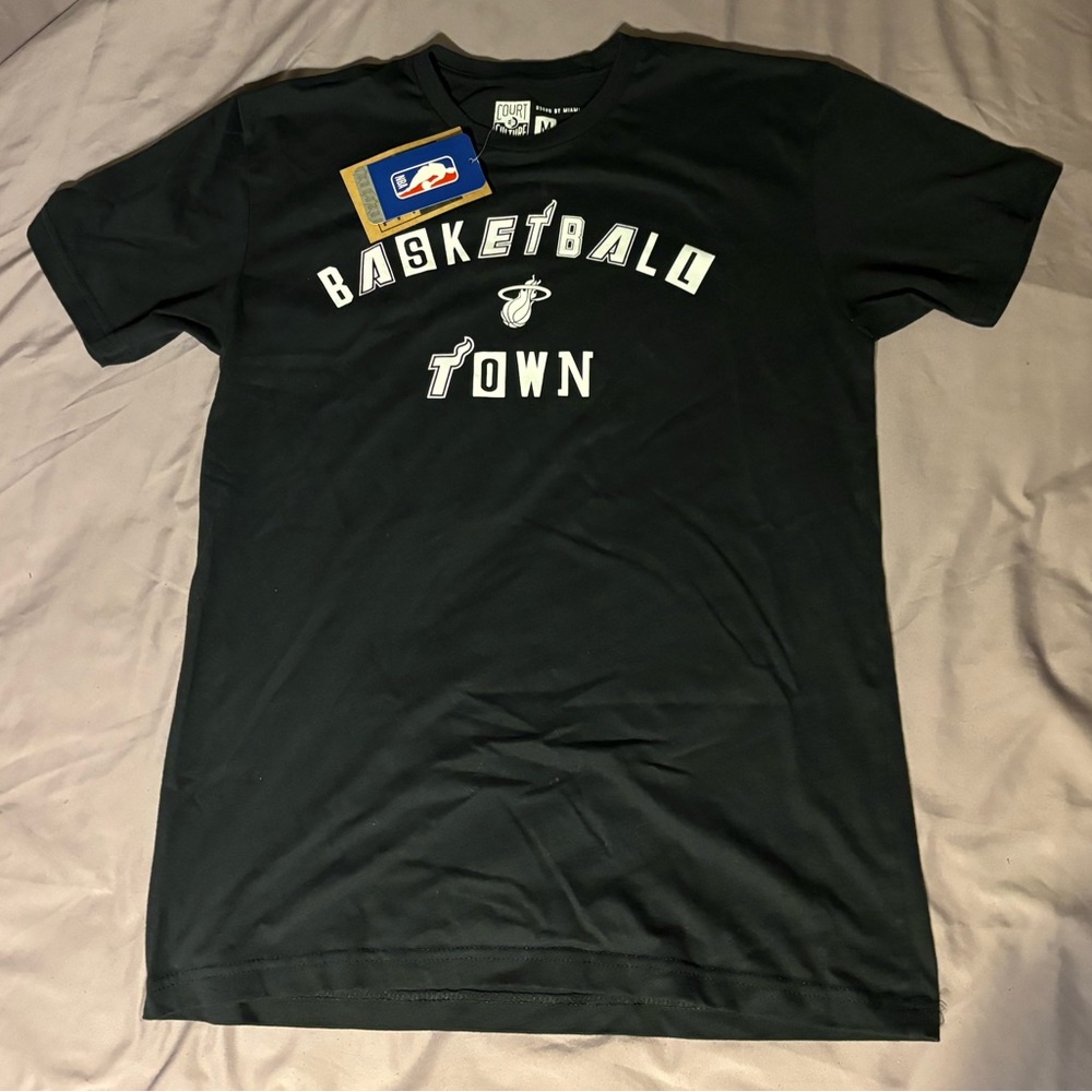 NWT Miami Heat T-Shirt